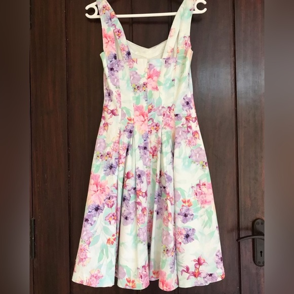 Forever new dress - Picture 4 of 5